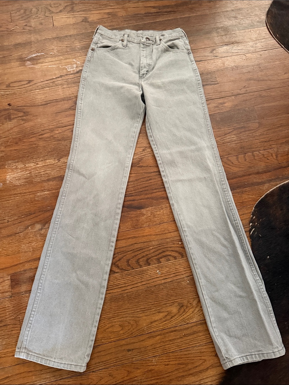 Wrangler Women's Light Gray Straight-Leg Jeans